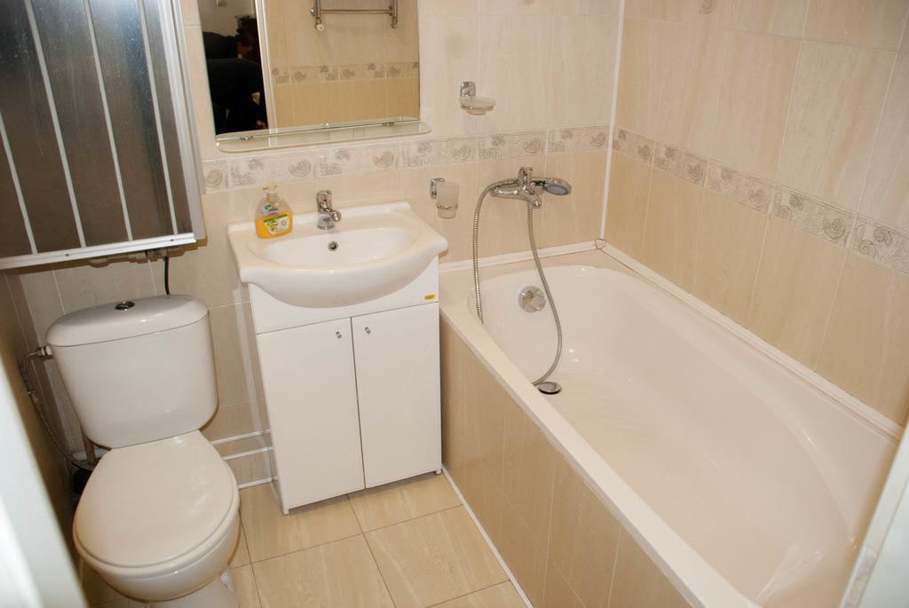 Apartment On Akademika Lazarenka 48A Lviv Eksteriør bilde